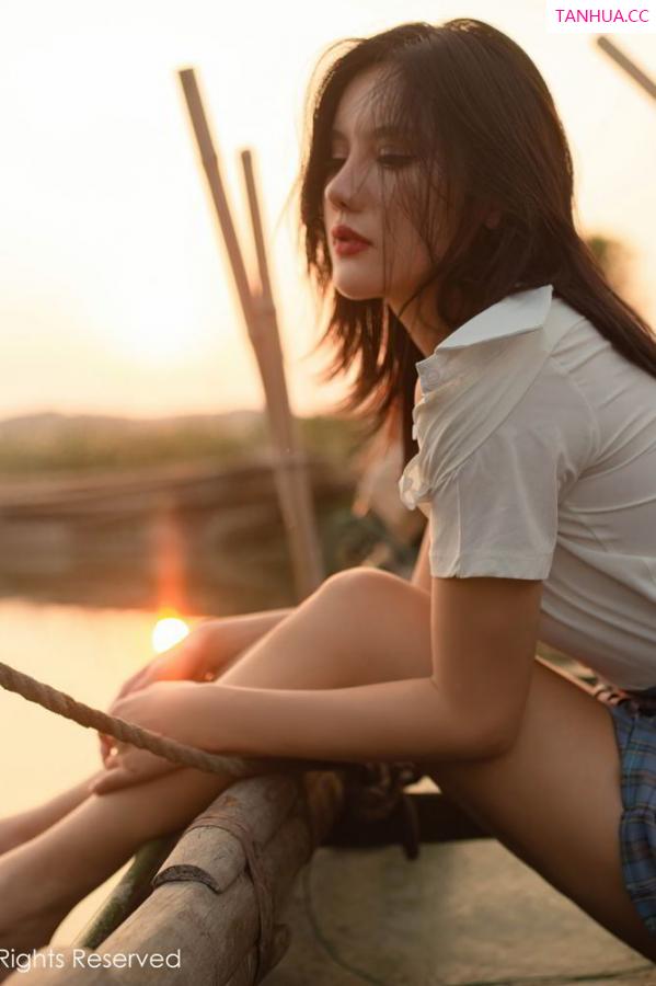 就是阿朱啊  [XiuRen]高清写真图 2020.09.14 No.2558 就是阿朱啊第19张图片